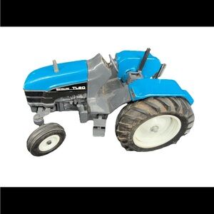 1990s VINTAGE New Holland TL80 1/16TH Scale Models Farm Tractor Damaged